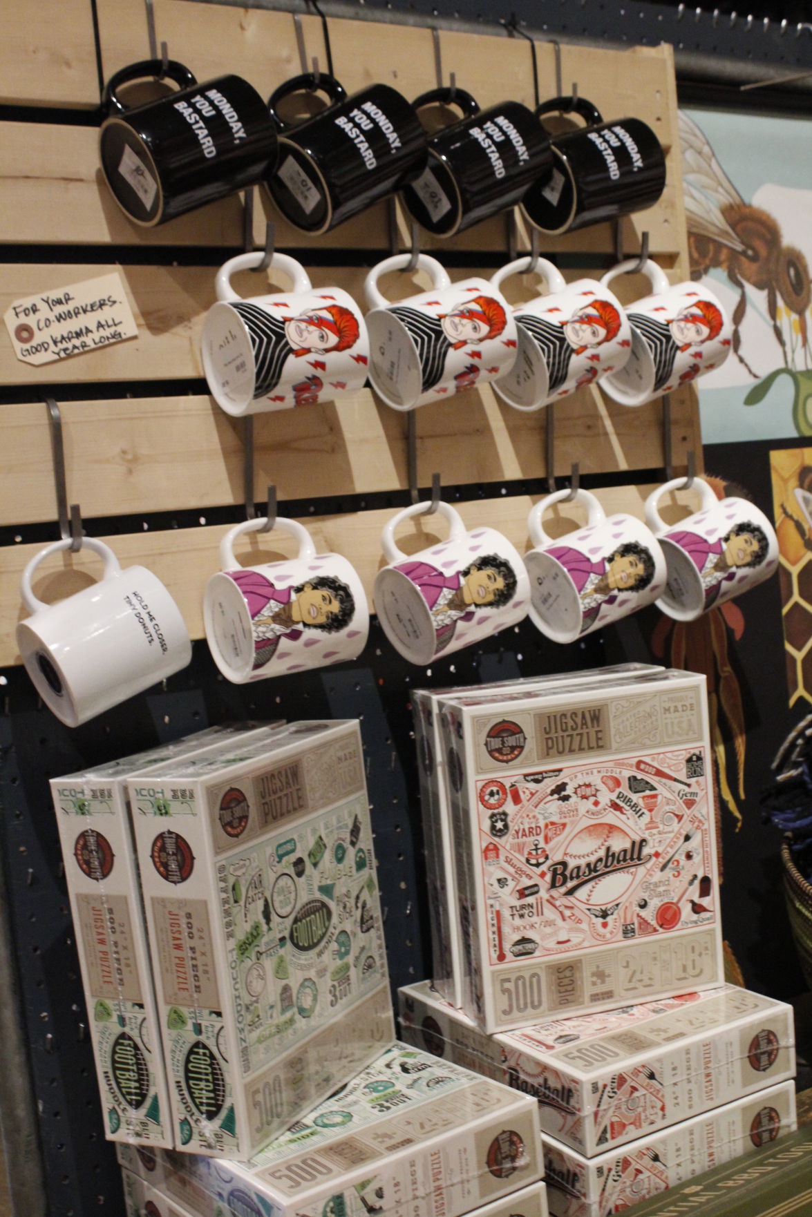 Puzzles and mugs